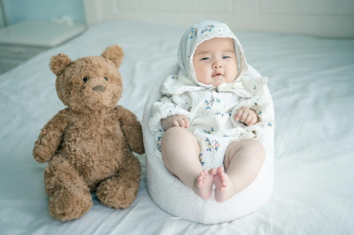永州宝宝吃不饱母乳的症状